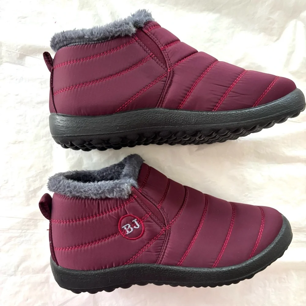 NWOT Boojoy Winter boots burgundy Waterproof slip on SZ 7.5